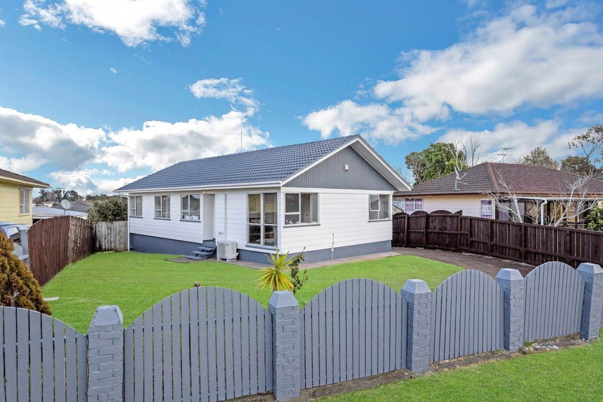 55 Alabaster Drive, Papatoetoe, Manukau City, Auckland - Carousel 1