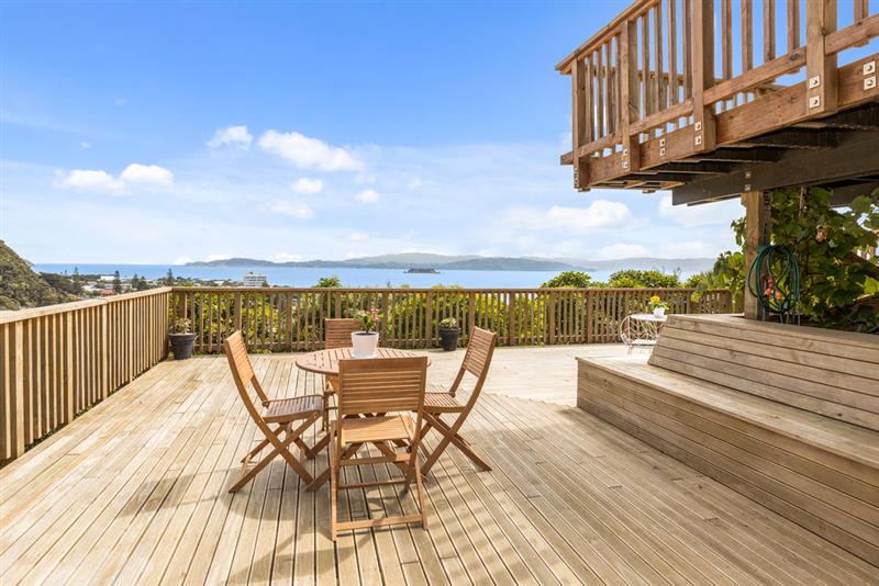 13 Russo Terrace, Eastbourne, Lower Hutt - Carousel 16