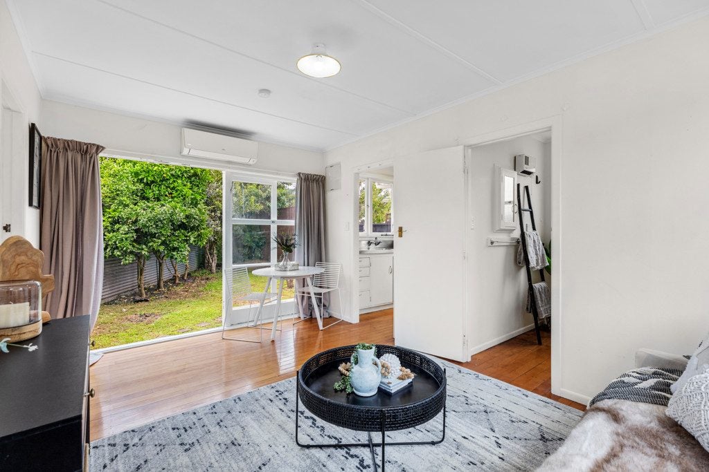 2/41 Turret Road, Tauranga South, Tauranga - Carousel 1