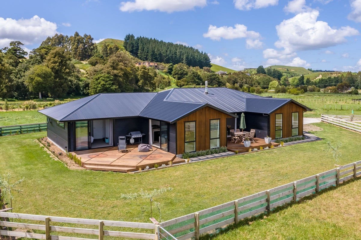 64 Matapihi Road, Masterton - Carousel 1