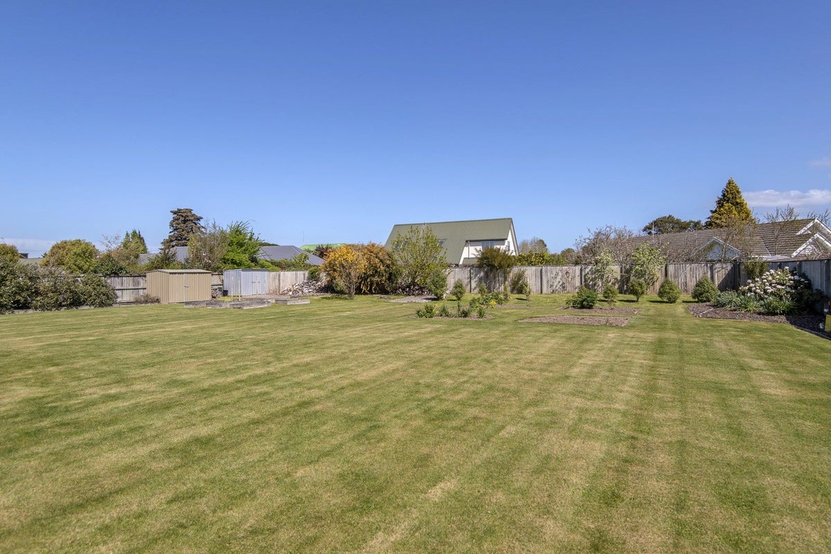 17 Stables Drive, Lincoln, Lincoln - Carousel 2