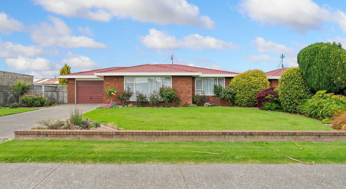 31 Martin Street, Strathern, Invercargill - Carousel 1