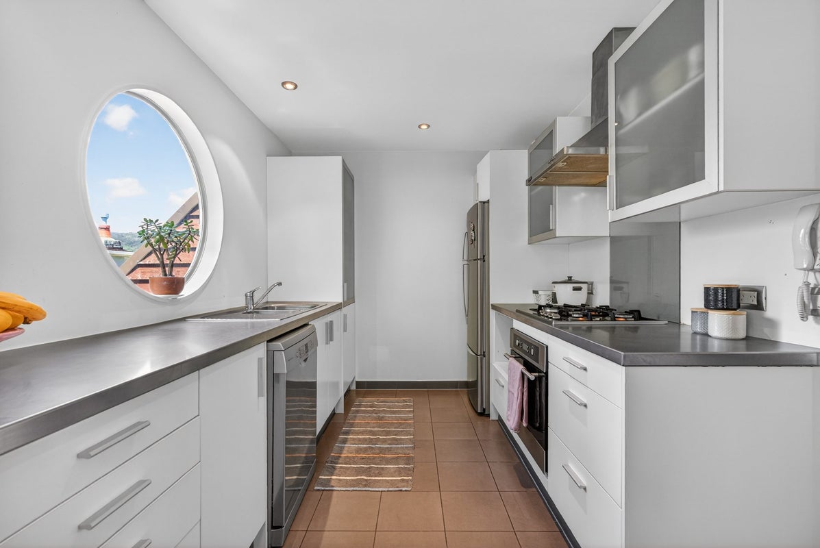 6C/10 Park Avenue, Epuni, Lower Hutt - Carousel 2