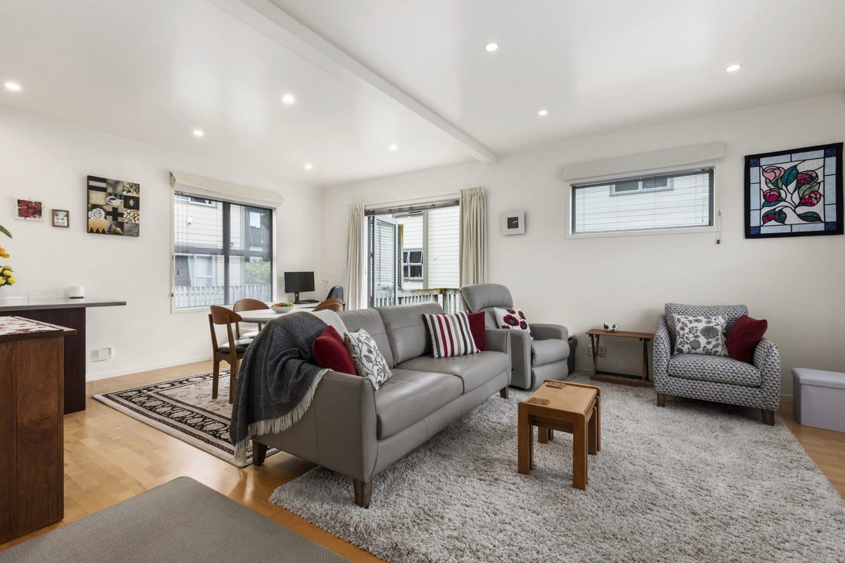 12/60 Owen Street, Newtown, Wellington - Carousel 2