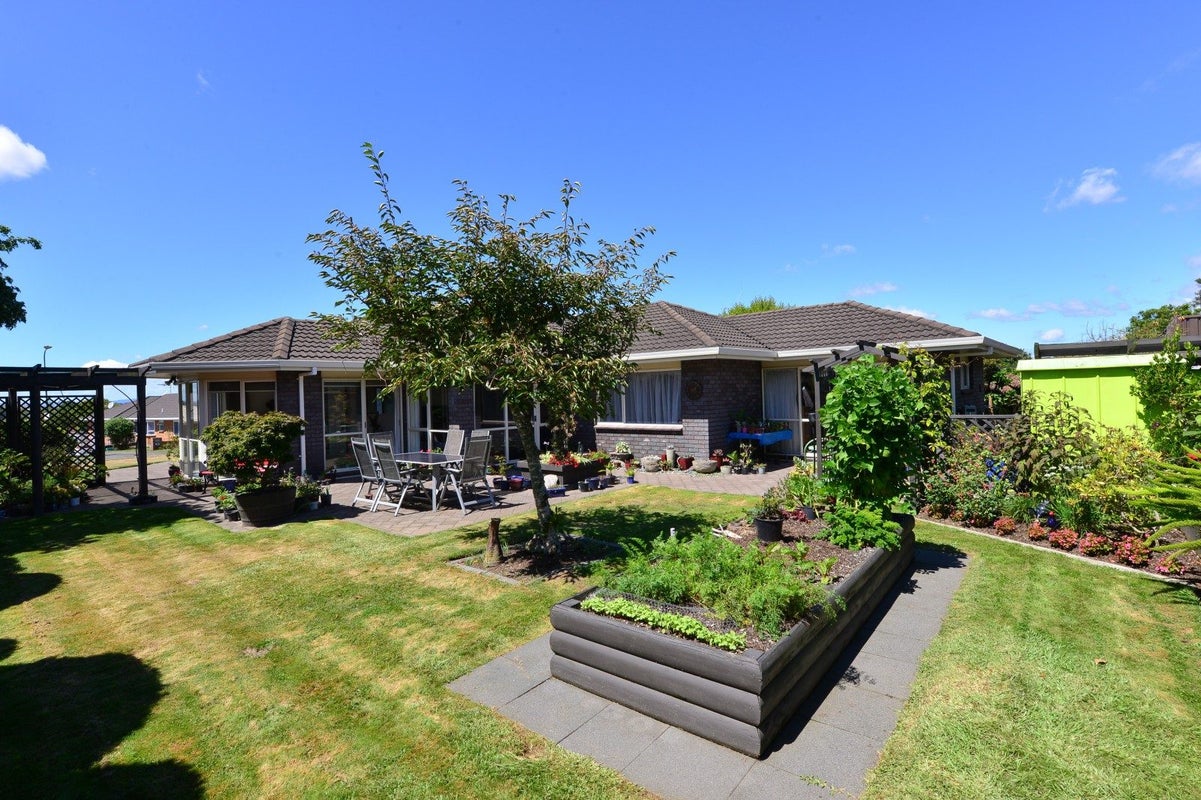 44 Bartholomew Drive, Nawton, Hamilton - Carousel 2