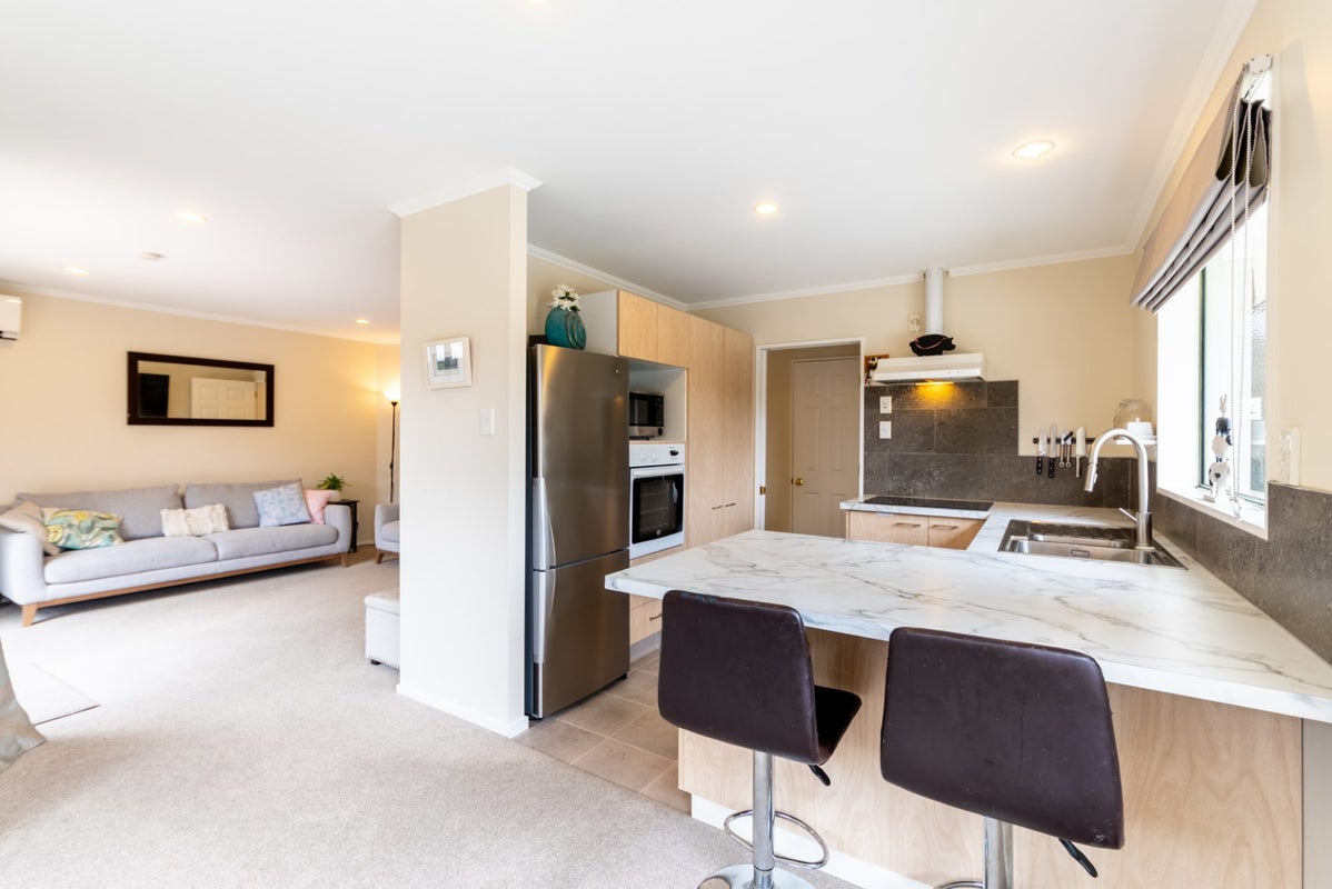 11 Bluebell Lane, Woolston, Christchurch - Carousel 2