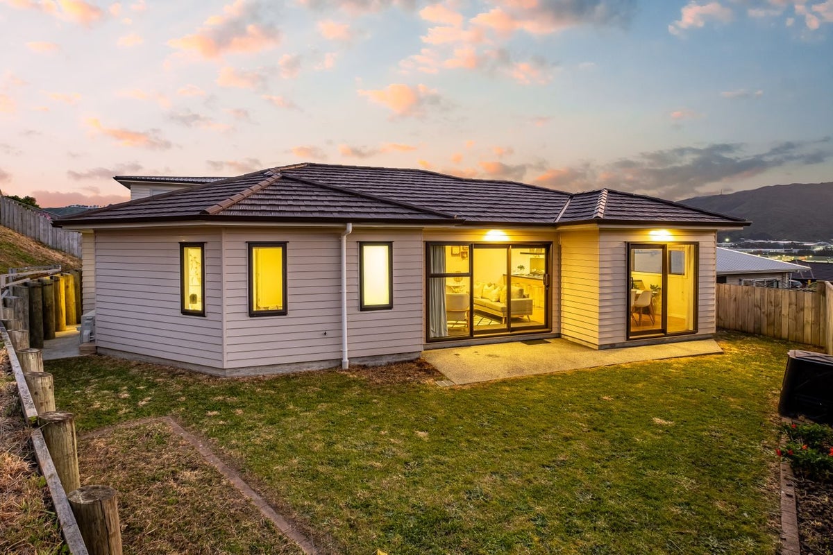 77 John Burke Drive, Aotea, Porirua - Carousel 27