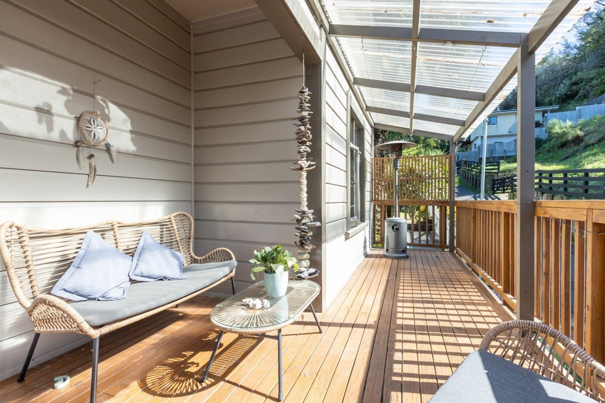 6 Little Burke Street, Hospital Hill, Napier - Carousel 19