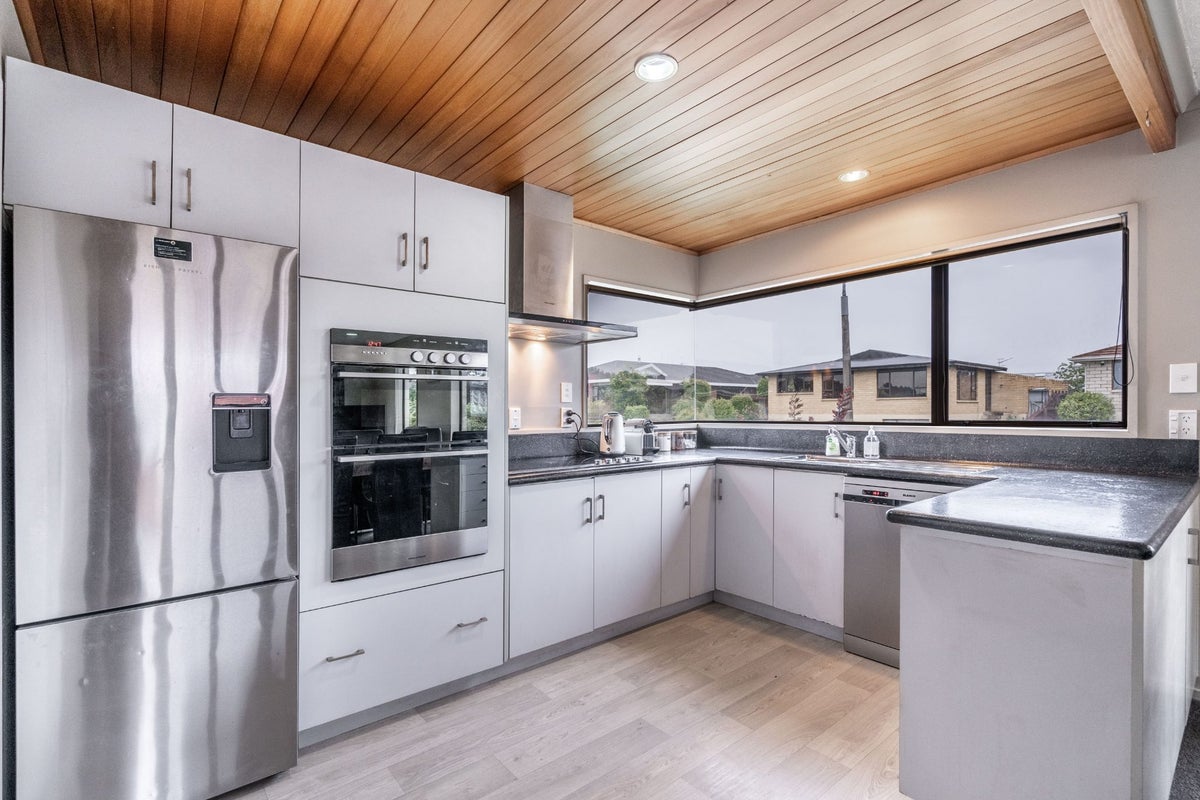 9 Orkney Street, Waikiwi, Invercargill - Carousel 2