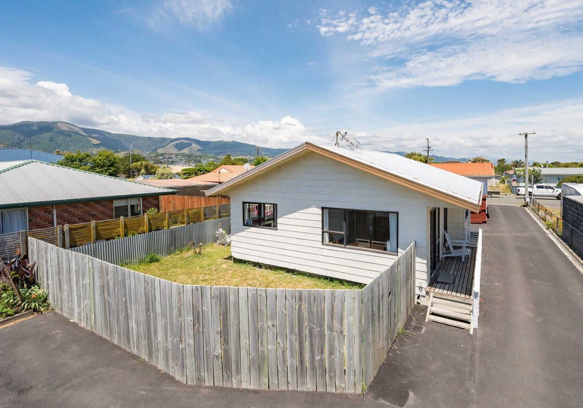 2/116 Parkers Road, Tahunanui, Nelson - Carousel 1