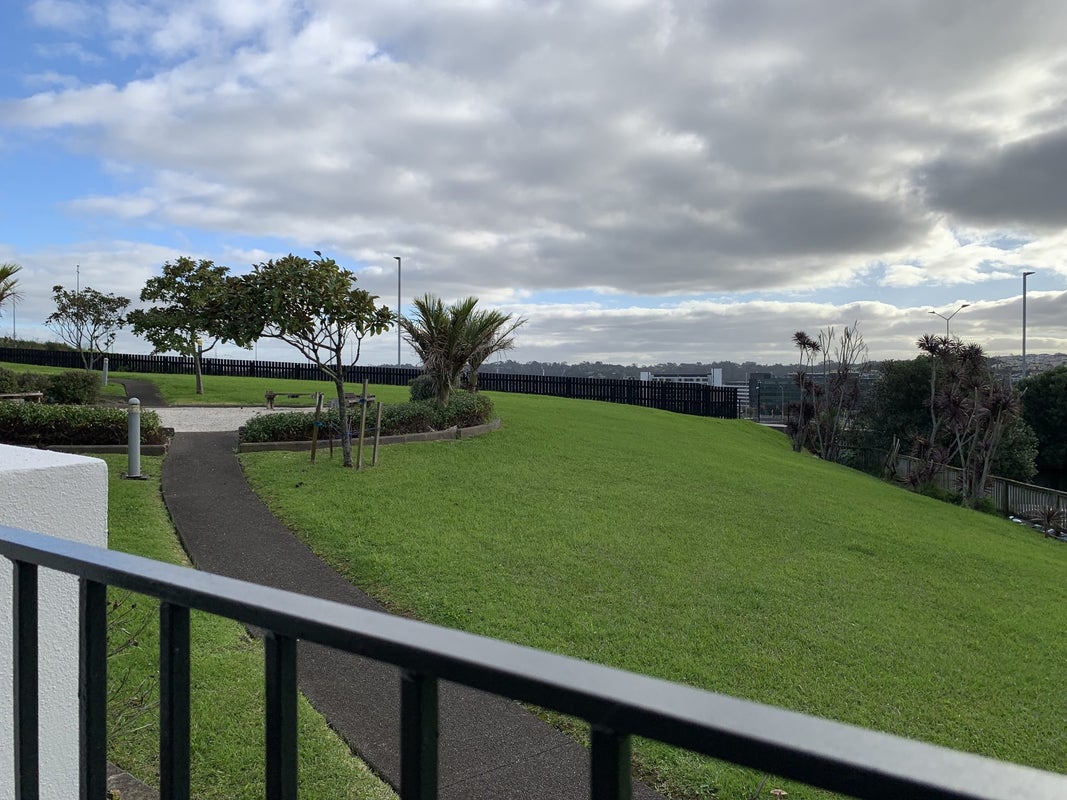 3C/60 Masons Road, Oteha, Auckland - Carousel 11