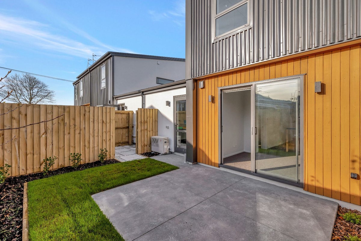 3/25 Vagues Road, Northcote, Christchurch - Carousel 10