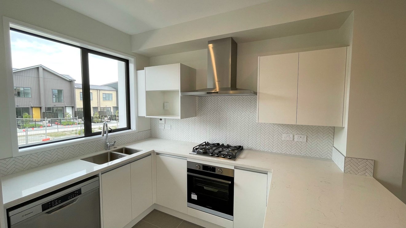78 Manarini Road, Westgate, Auckland - Carousel 20