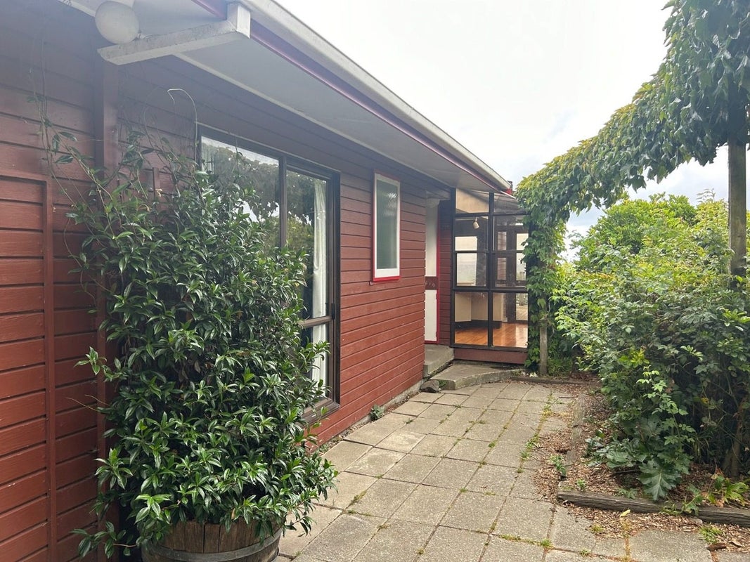 38 Taupo Crescent, Plimmerton, Porirua - Carousel 2