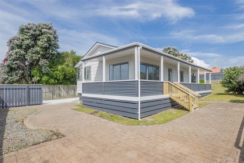 76 Queens Road, Waikanae Beach, Waikanae - Carousel 11