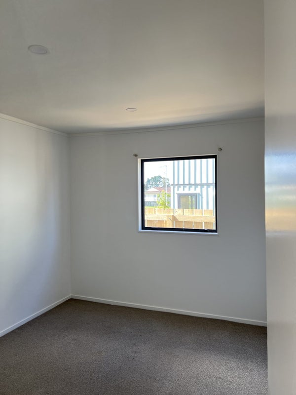 5 Massine Place, Randwick Park, Auckland - Carousel 2