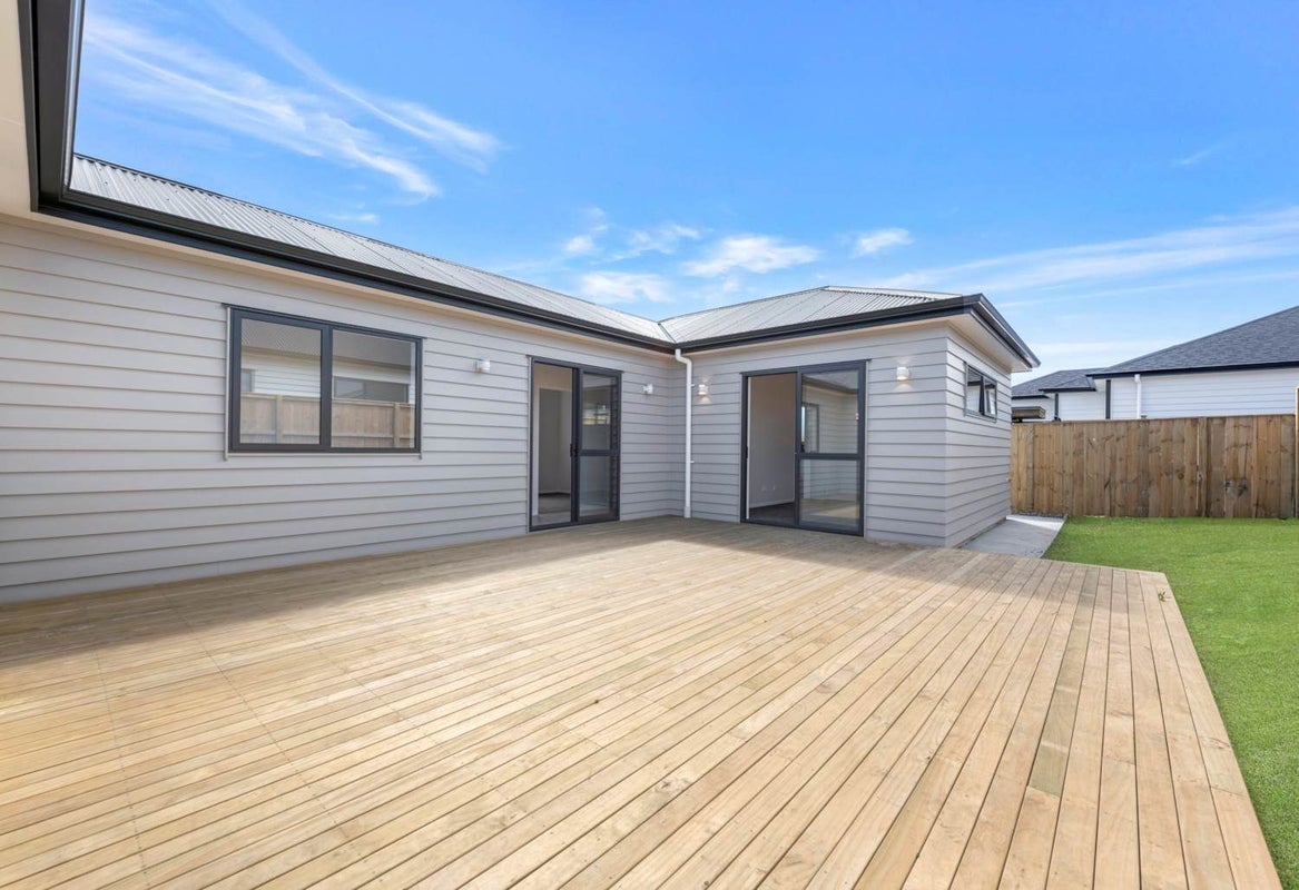 4 Strummers Lane, Papakura, Papakura - Carousel 2