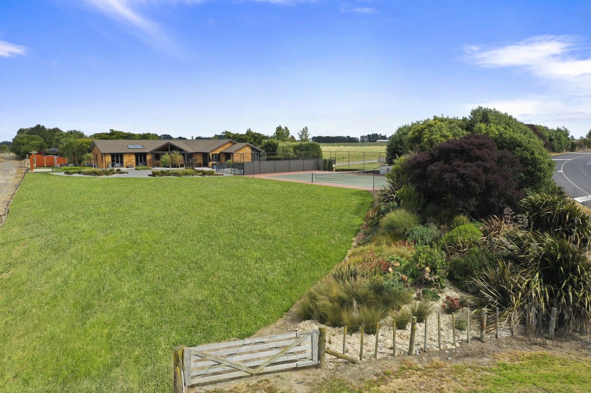 70 Kakariki Road, Marton, Marton - Carousel 32