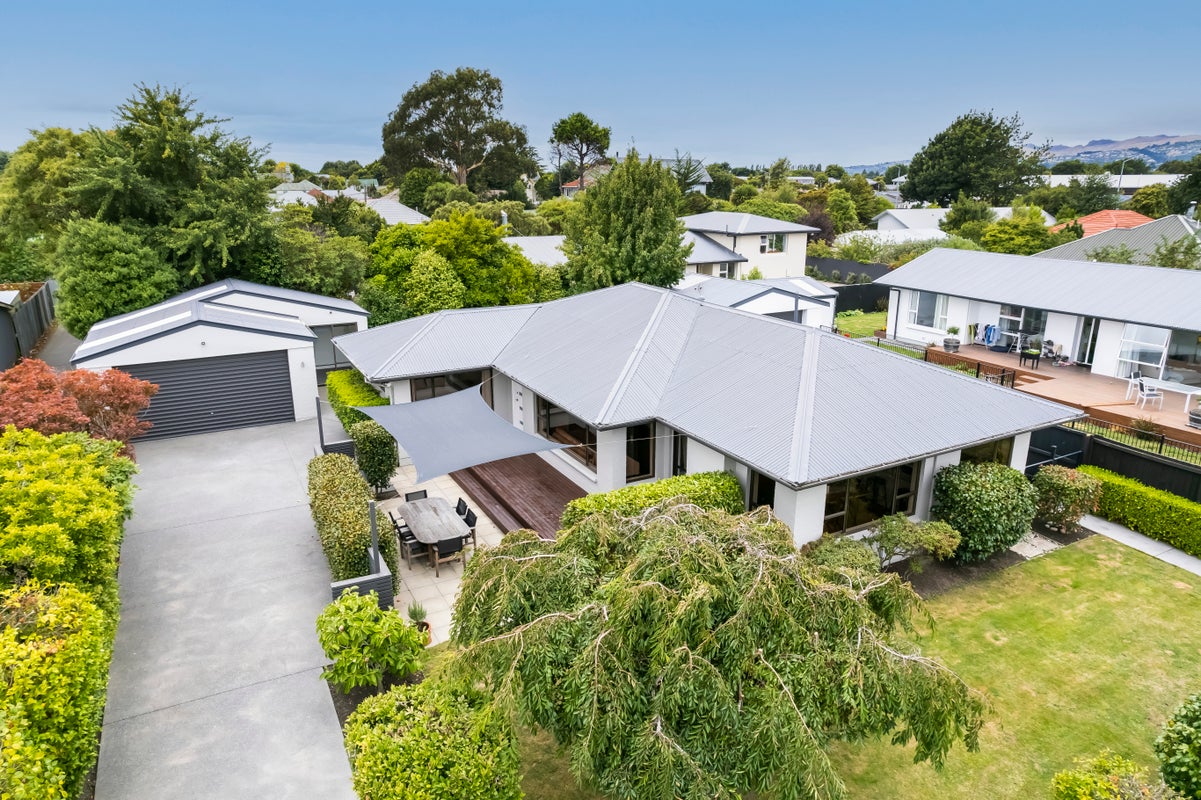 8 Warren Crescent, Hillmorton, Christchurch - Carousel 1