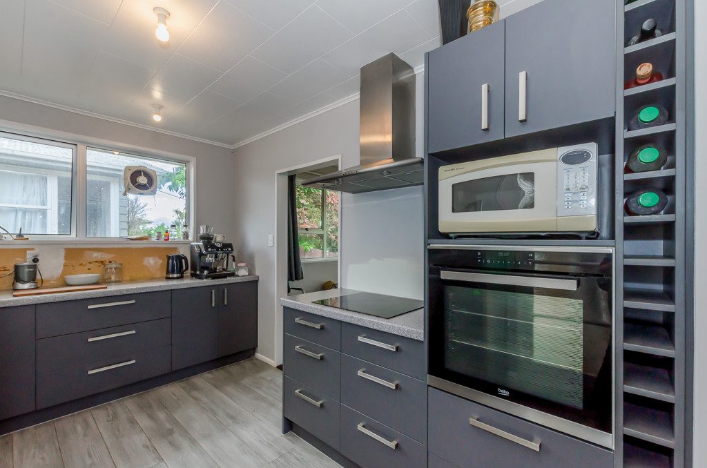 50 Gray Avenue, Paraparaumu Beach, Paraparaumu - Carousel 1