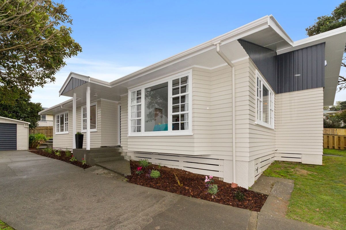 397 Warspite Avenue, Ascot Park, Porirua - Carousel 1