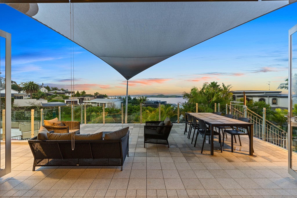 425 Riddell Road, Glendowie, Auckland - Carousel 2