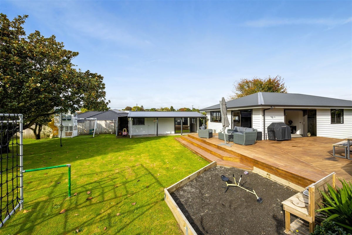 369 Carrington Street, Upper Vogeltown, New Plymouth - Carousel 1