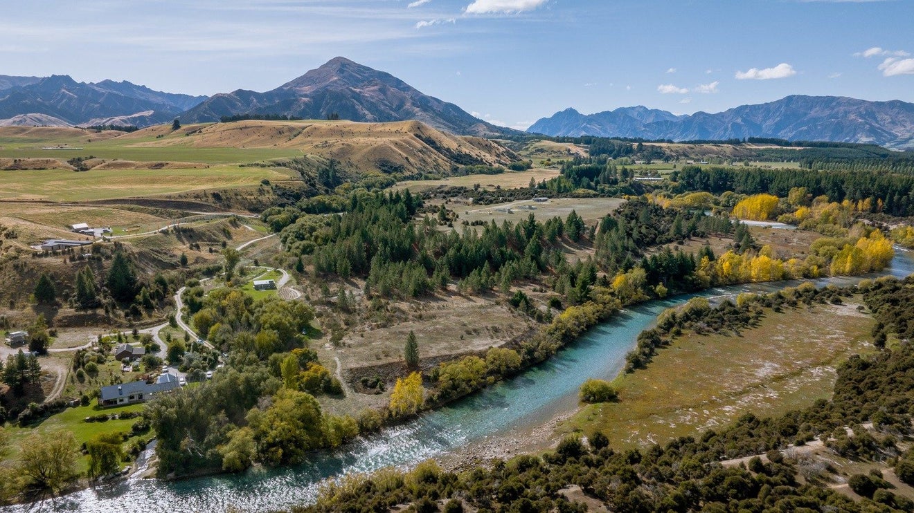 508 Lake Hawea-Albert Town Road, Wanaka - Carousel 1