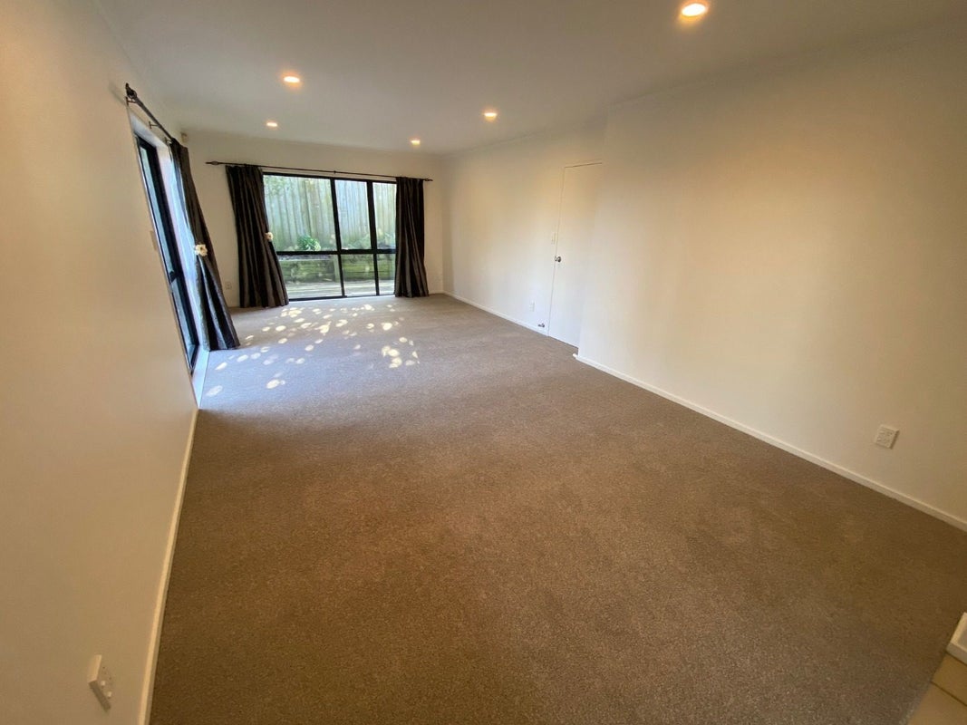 58 Kilkenny Drive, Dannemora, Auckland - Carousel 2