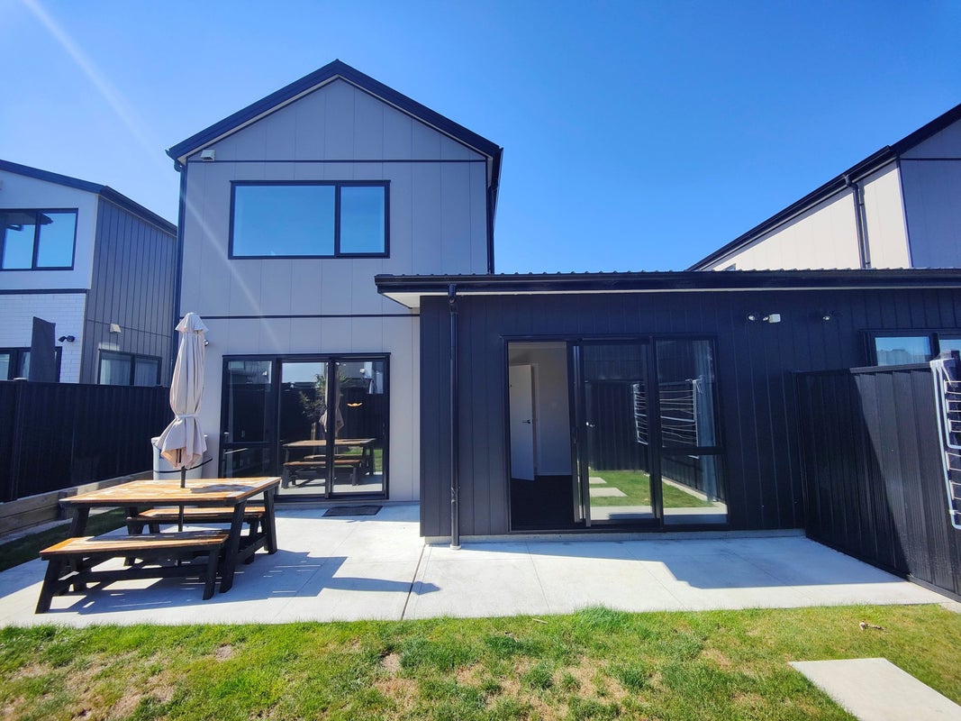 3 Balmerino Lane, Wallaceville, Upper Hutt - Carousel 1