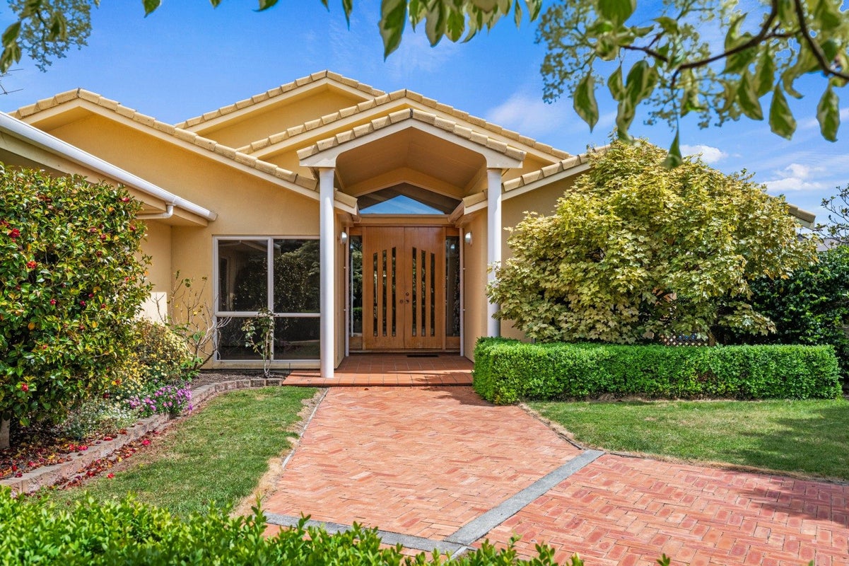 10 Kim Crescent, Witherlea, Blenheim - Carousel 2