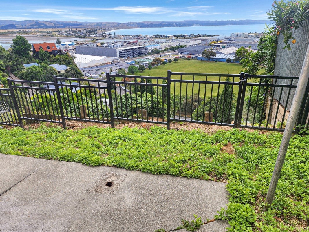 28 Hospital Terrace, Hospital Hill, Napier - Carousel 18