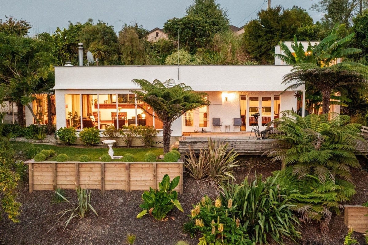 6 Korepo Road, Ruby Bay, Upper Moutere - Carousel 1