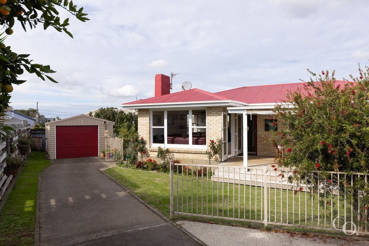 11A Lilac Place, Otumoetai, Tauranga - Carousel 1
