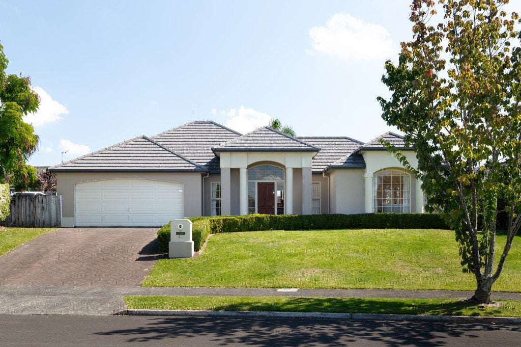 31 Cairns Crescent, Rototuna, Hamilton - Carousel 1