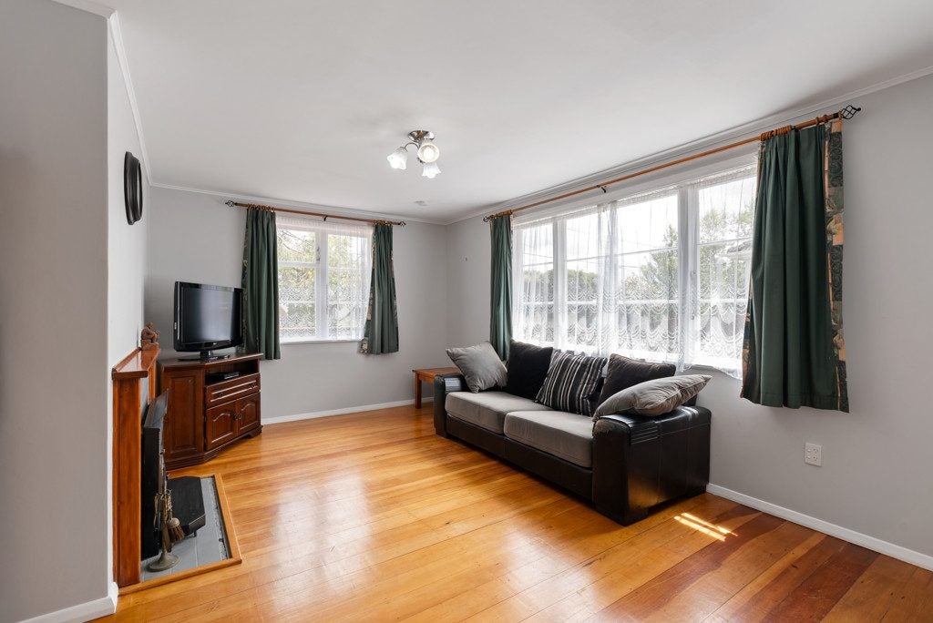 26 Fisk Street, Naenae, Lower Hutt - Carousel 2