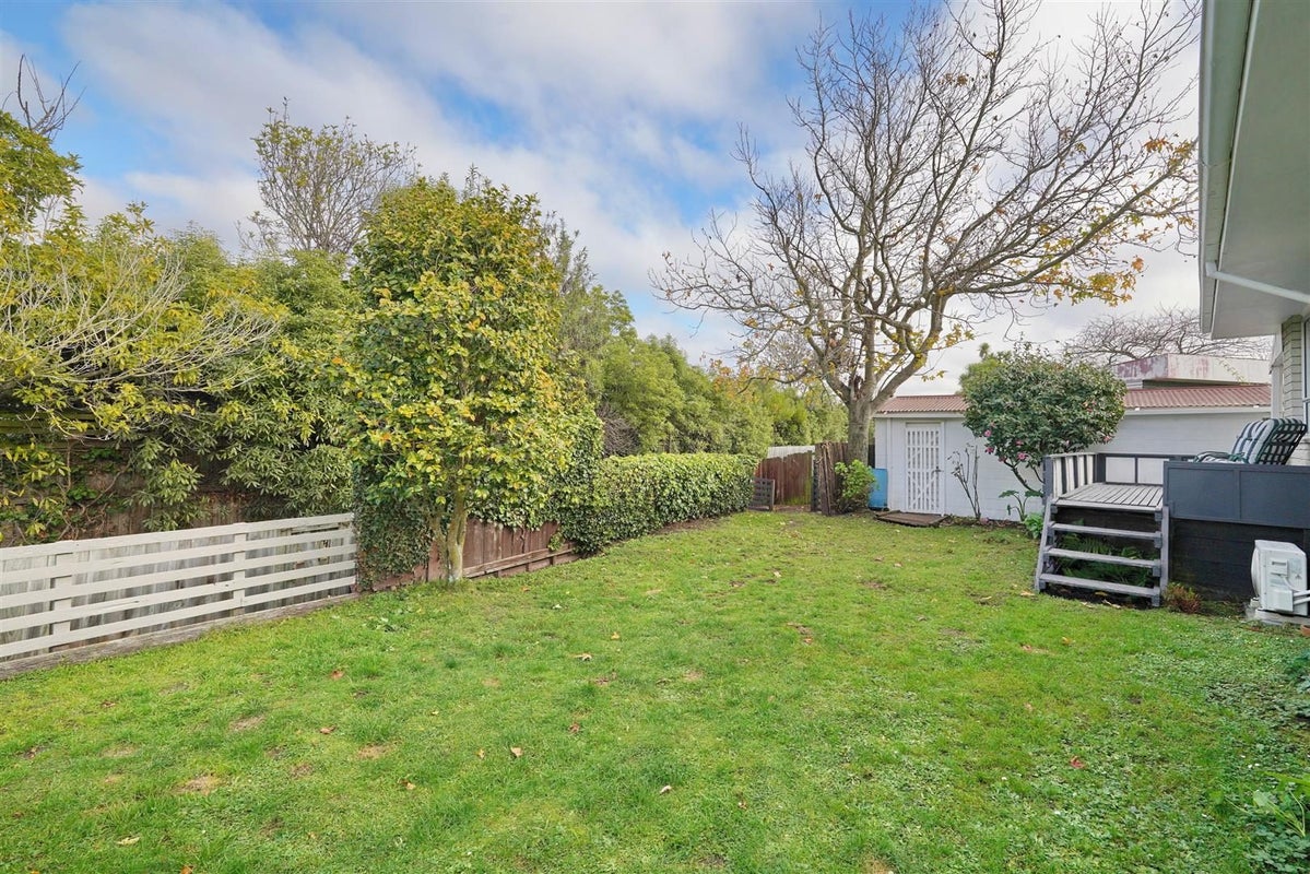 2/7 Wanstead Place, Woolston, Christchurch - Carousel 16