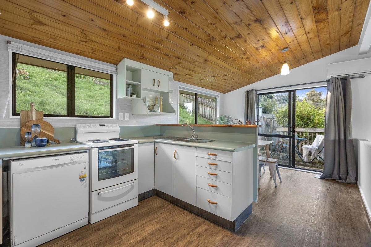 10B Coventry Street, Judea, Tauranga - Carousel 2