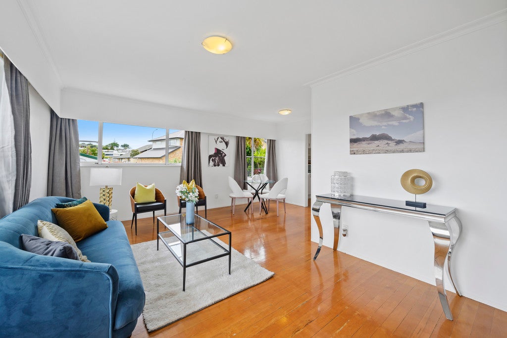 3/44 Moore Street, Howick, Auckland - Carousel 1