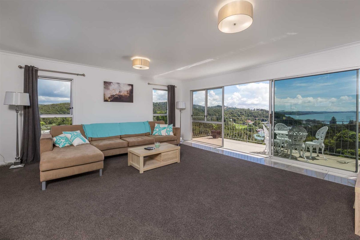 8 Panorama Avenue, Paihia, Pahia - Carousel 2