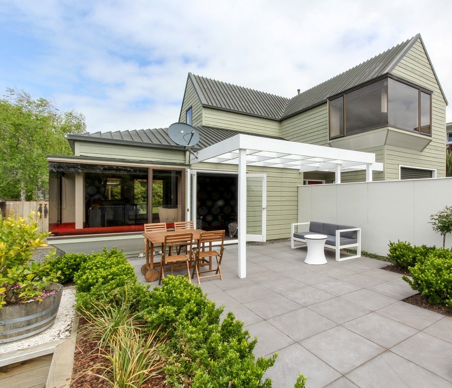 32 Karaka Street, Merrilands, New Plymouth - Carousel 1