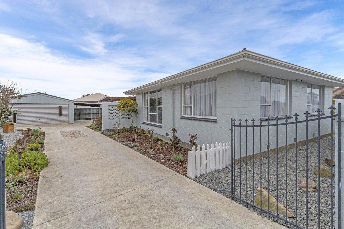 23 Woodlands Place, Aranui, Christchurch - Carousel 2