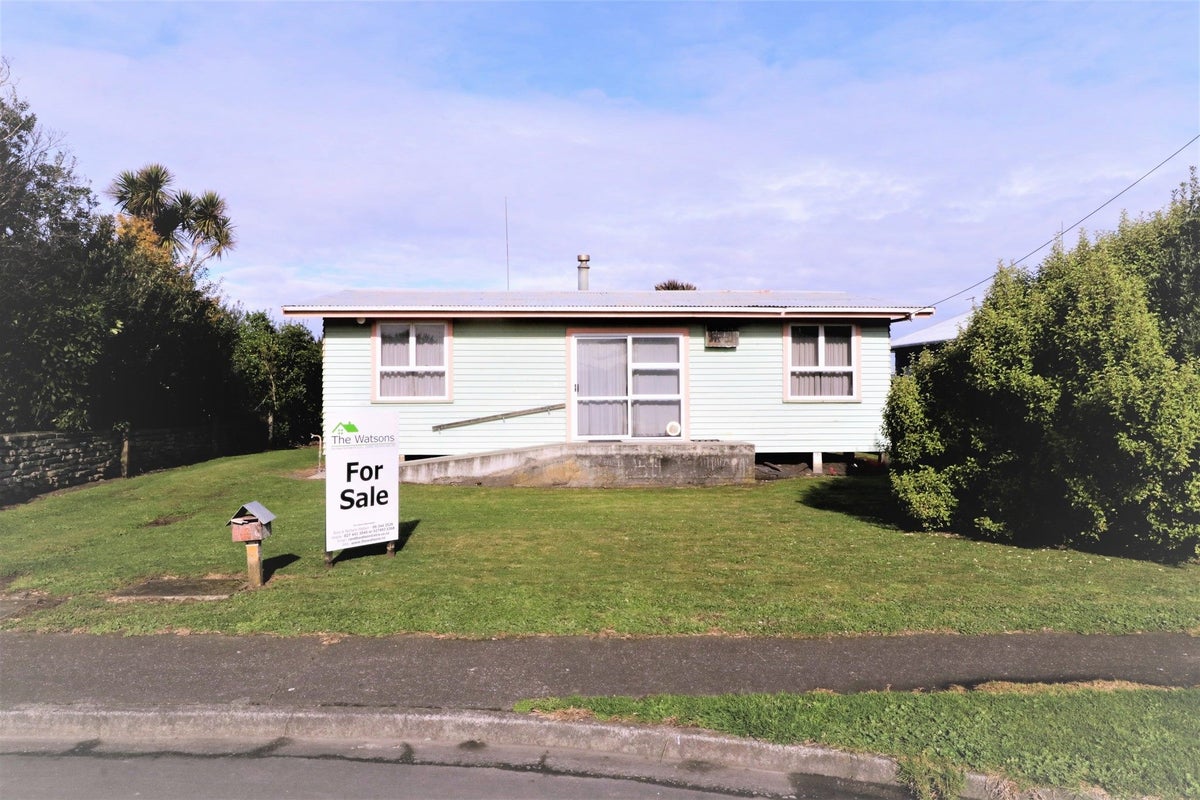 12 Aranui Avenue, Castlecliff, Whanganui - Carousel 1