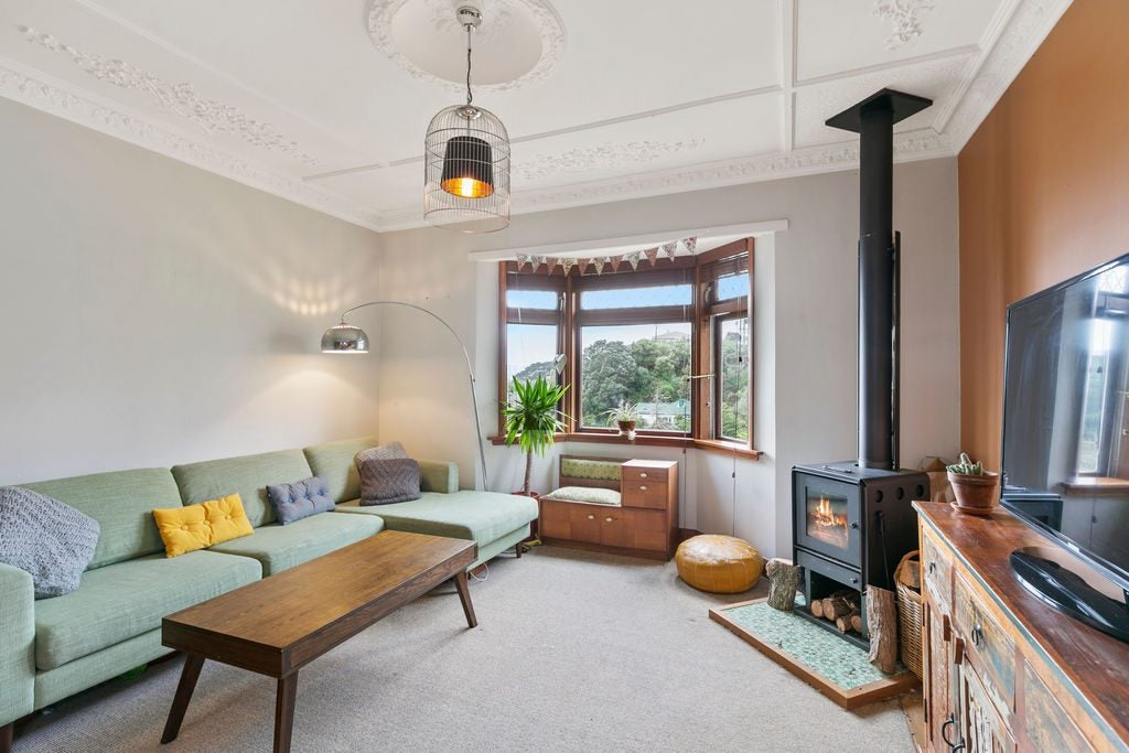 105 Mortimer Terrace, Brooklyn, Wellington - Carousel 1