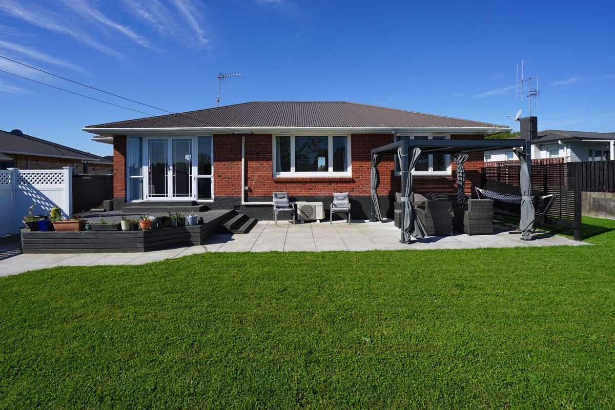 22 Cunningham Road, Beerescourt, Hamilton - Carousel 1