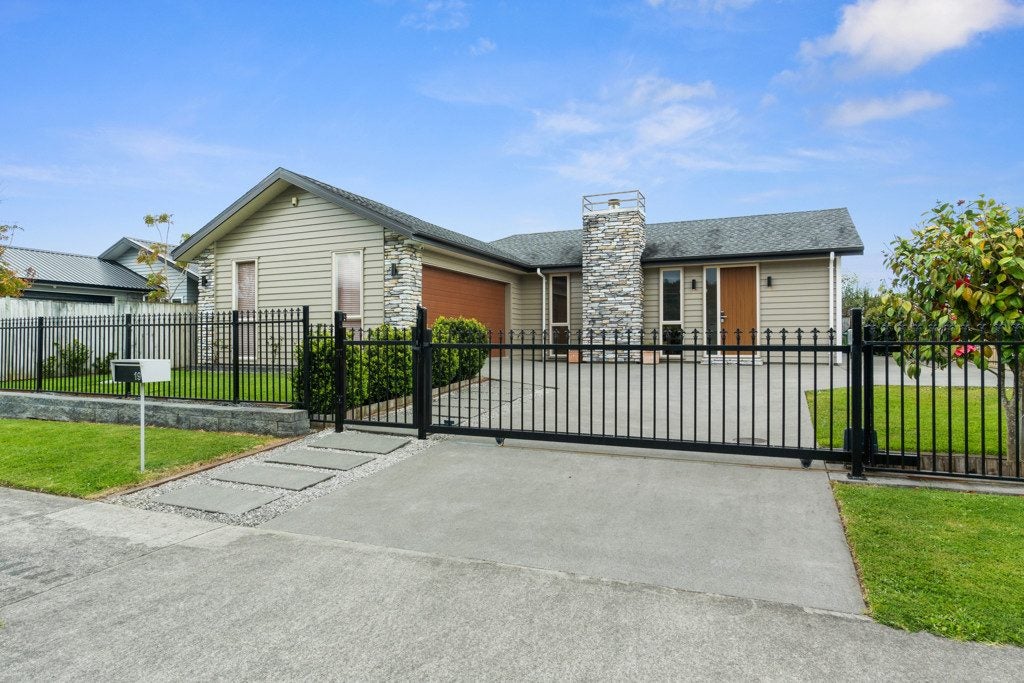 19 Parlane Drive, Huapai, Kumeu - Carousel 1