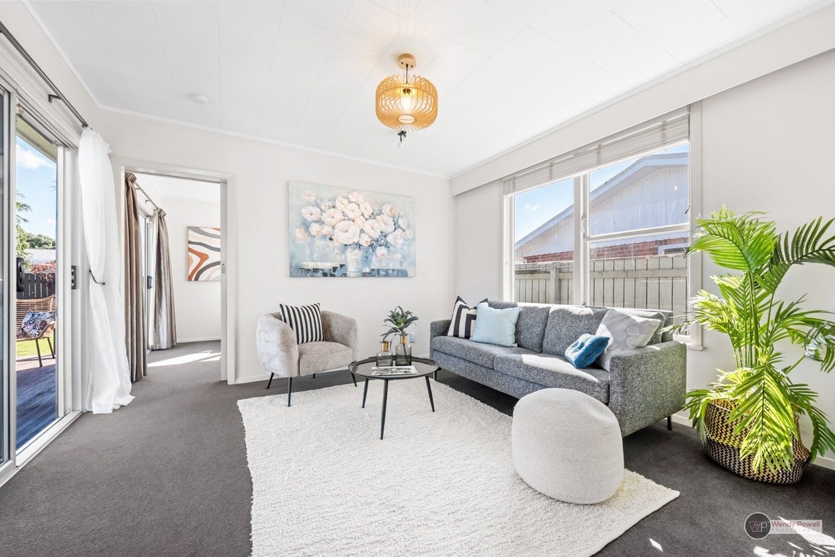 1 Beecham Grove, Epuni, Lower Hutt - Carousel 2