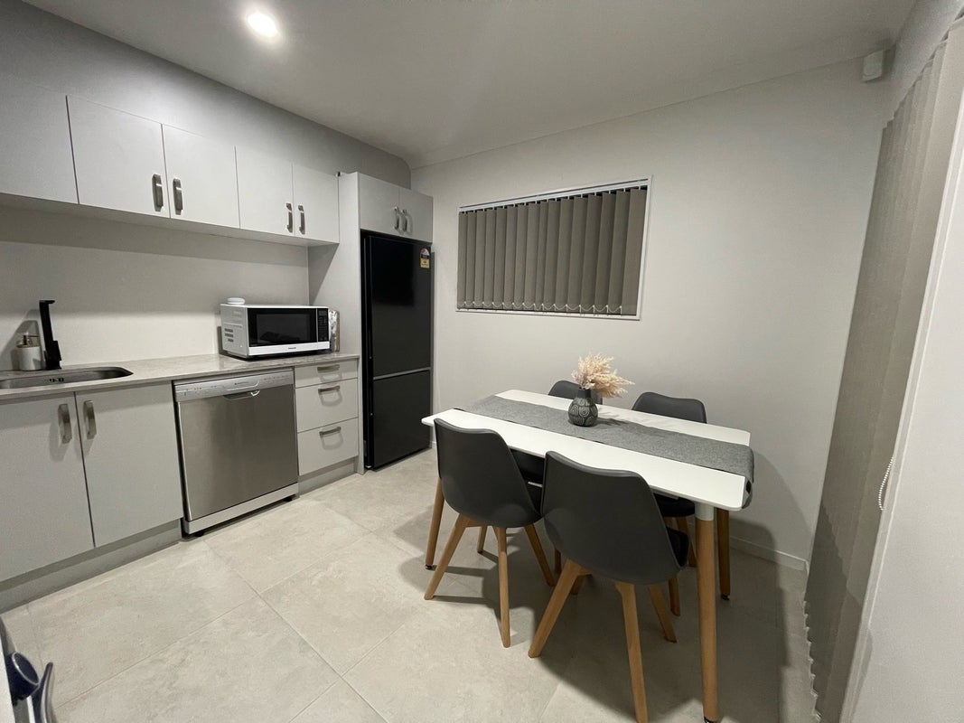5A Cosy Place, Howick, Auckland - Carousel 2