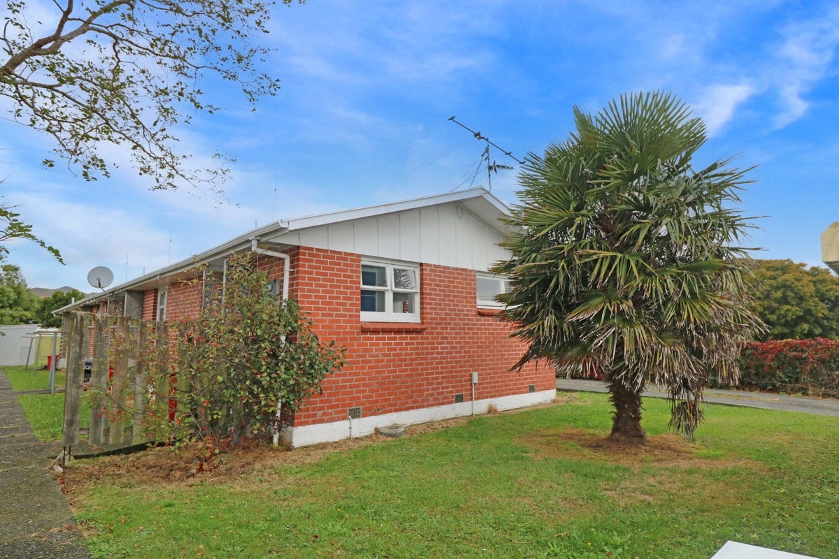 1/546 Fergusson Drive, Trentham, Upper Hutt - Carousel 2