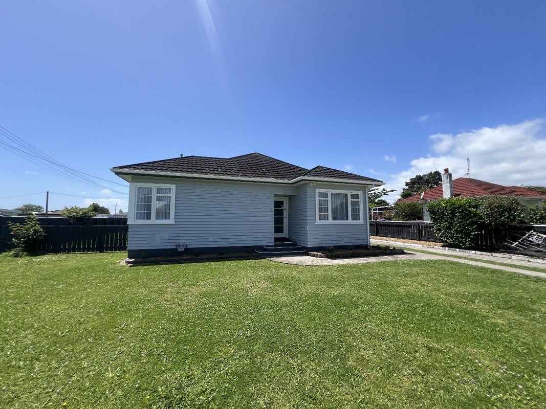 30 Kings Drive, Wanaka - Carousel 21